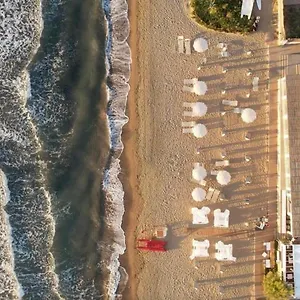 https://hotel-villa-ambra.it-tuscanyhotel.com